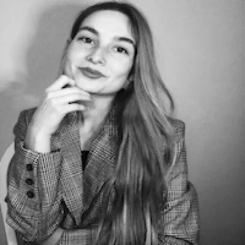 Camille Cabrera's photo