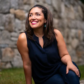 Jennifer De Leon's photo